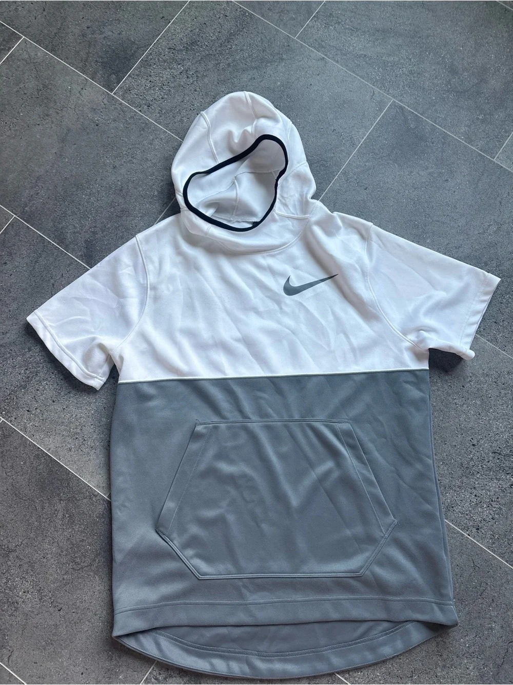 Nike White and Gray Short-Sleeve Hooded Pullover